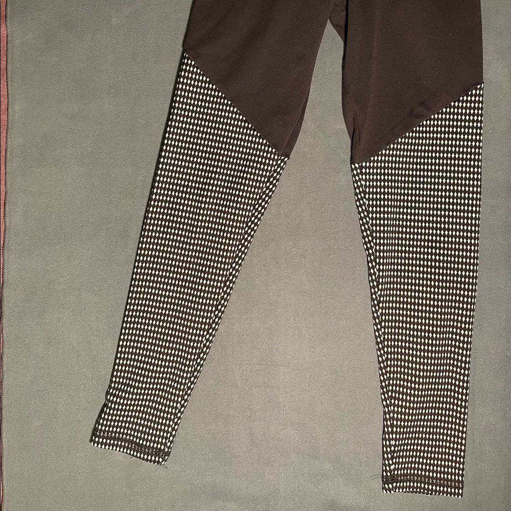 Strut This Color Block Legging - image 6